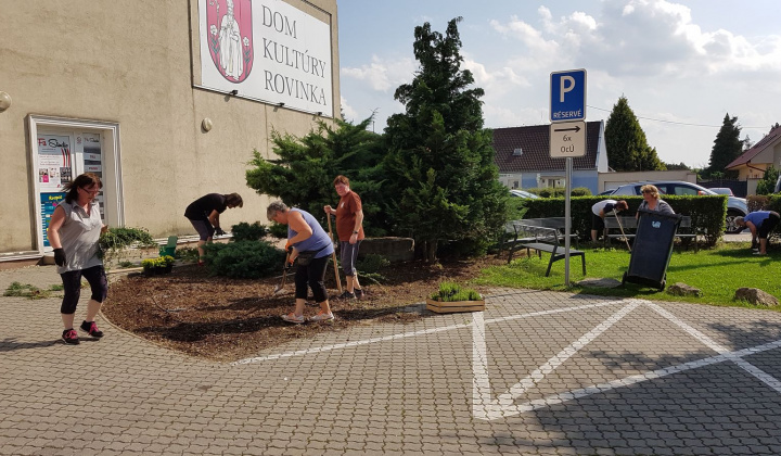 25. fotografia fotogalérie Revitalizácia centra oddychu, hier a kultúry - foto