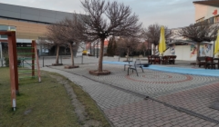 1. fotografia fotogalérie Rozšírenie zelených plôch v centre obce Rovinka - foto