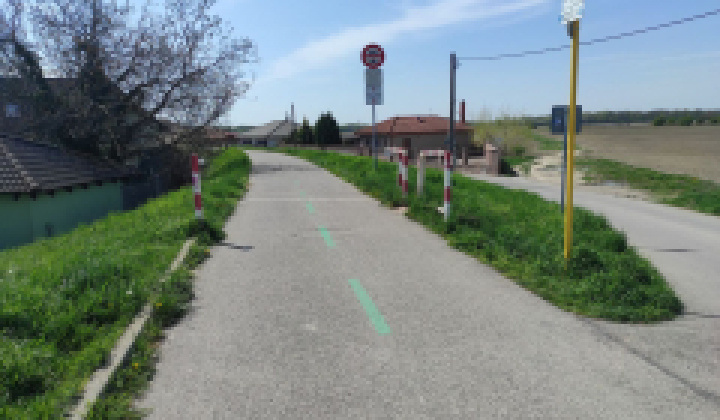 3. fotografia fotogalérie Rozvoj cykloturistickej infraštruktúry v Rovinke - foto