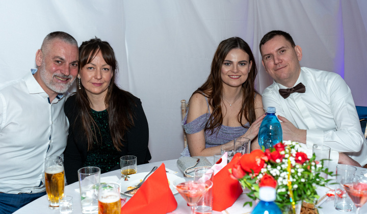 74. fotografia fotogalérie 16. reprezentačný ples obce