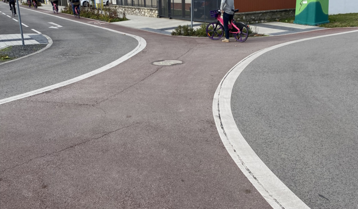 3. fotografia fotogalérie Aktuality / Cyklodoprava: Predstavitelia Rovinky sa boli inšpirovať v Malackách - foto