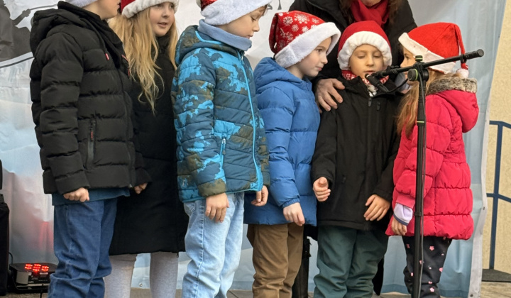 30. fotografia fotogalérie Vianočné trhy a Mikuláš 2025