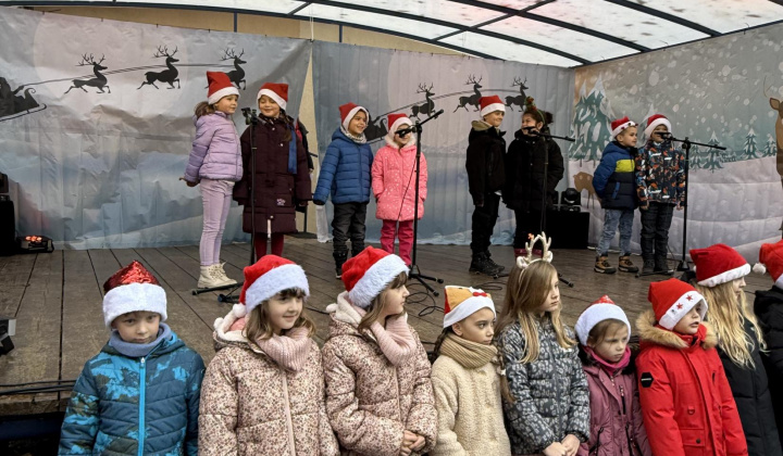 35. fotografia fotogalérie Vianočné trhy a Mikuláš 2025