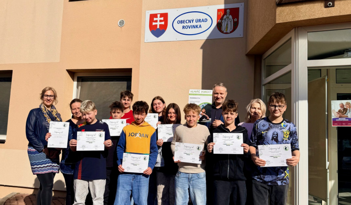 3. fotografia fotogalérie Aktuality / Obecný úrad v Rovinke je „Bezpečné miesto“ - foto