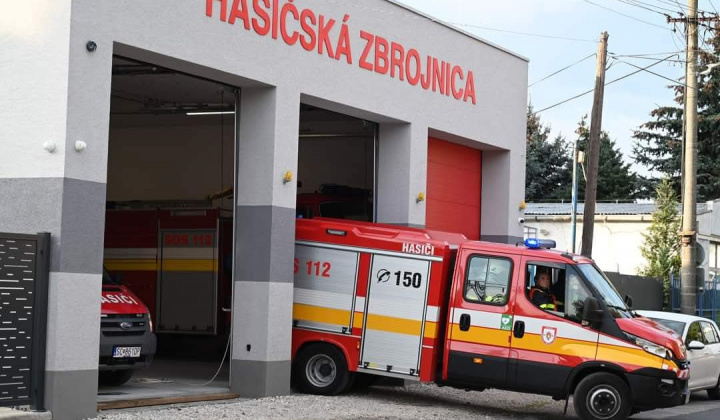 6. fotografia fotogalérie Aktuality / Dobrovoľní hasiči z Rovinky majú za sebou náročný rok - foto