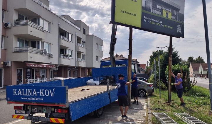 1. fotografia fotogalérie Aktuality / Rovinka pokračuje v odstraňovaní billboardov. Vizuálny smog postupne ubúda - foto
